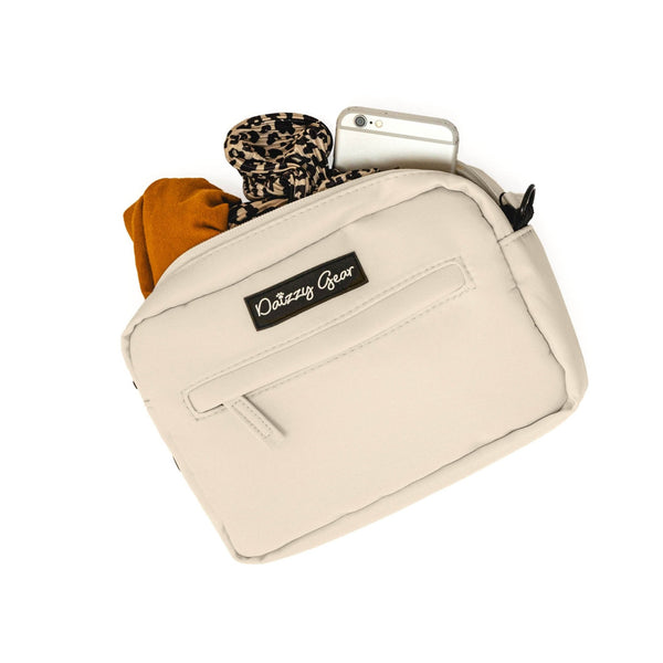 Petite Amour Pink Dog Walking Bag with Treat Pouch - Daizzy Gear - Stylish Accessories for Dogs