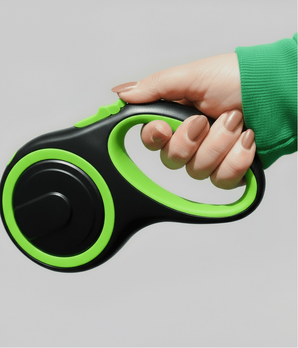 Green Retractable Dog Walking Leash (Up to 44 lbs) - Daizzy Gear - Stylish Accessories for Dogs